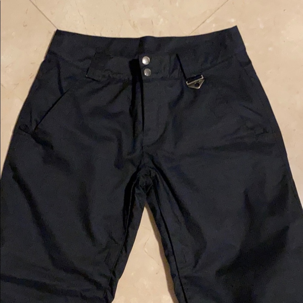 Oakley women’s black snowboard/ski pants